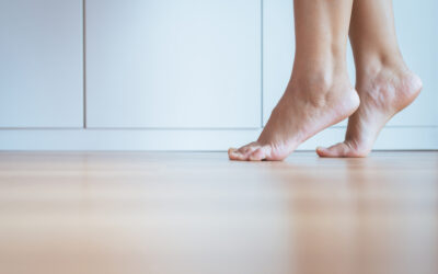 How do orthotics help heel pain?